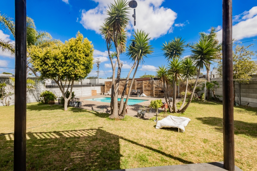 5 Bedroom Property for Sale in Ruyterwacht Western Cape